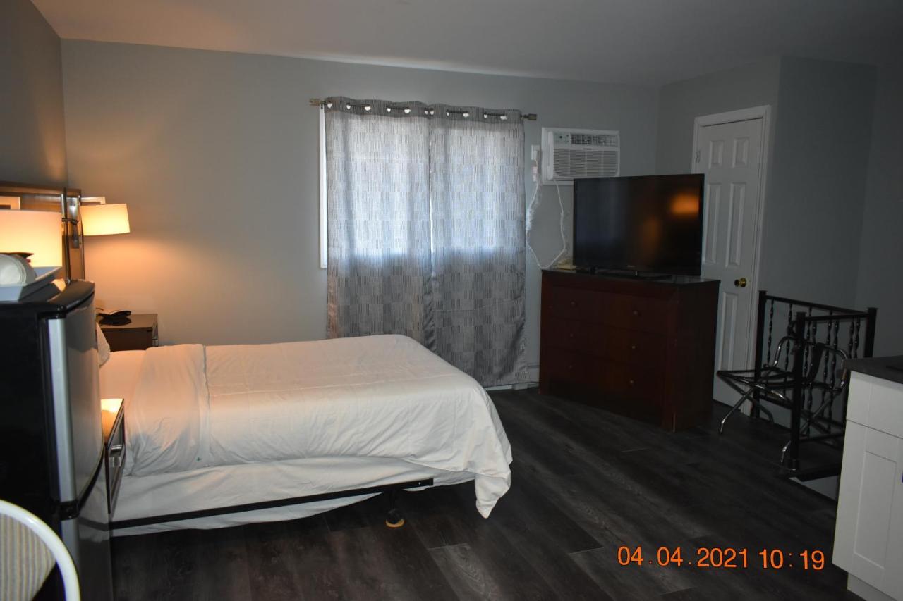 Time Travellers Motel Petawawa Exterior photo